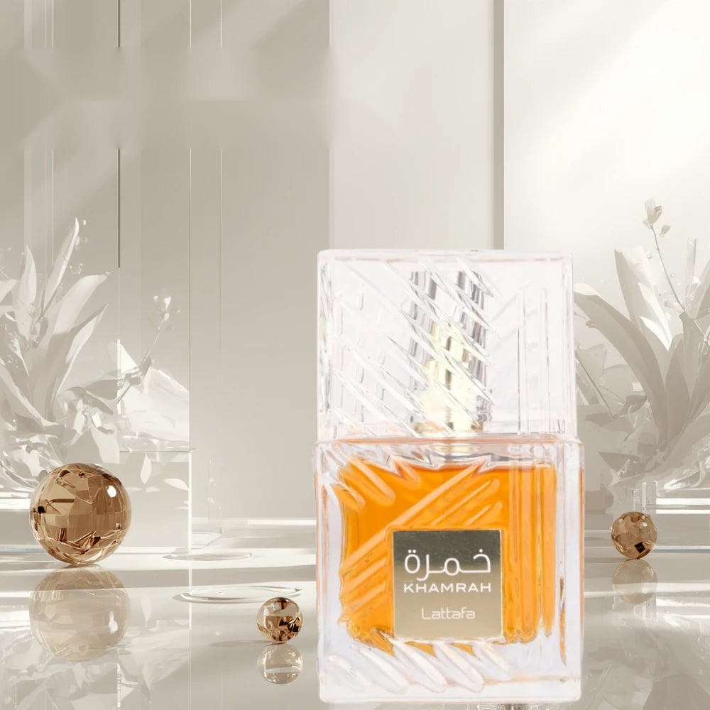 Lattafa Khamrah parfum arabesc unisex, 100 ml, flaconul în ambianță