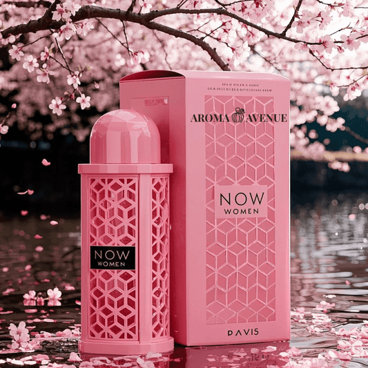 Rave NOW Women este un parfum arabesc modern, fructat și gurmand, creat pentru femeile care iubesc aromele dulci, jucăușe și seducătoare.